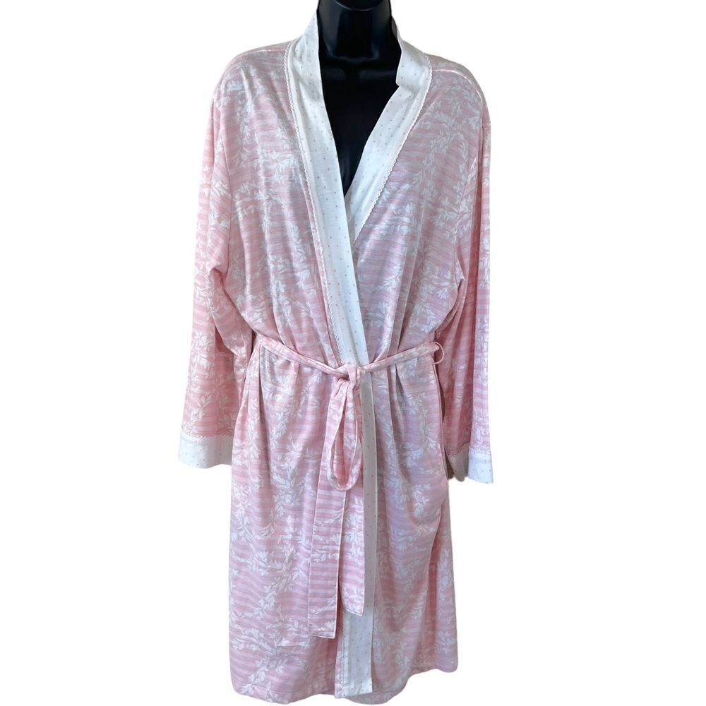 Carole Hochman Pastel Pink and White Floral Lightweight Robe with Pockets